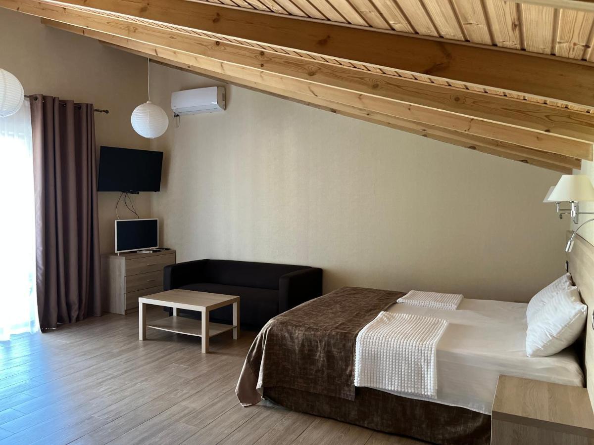 Guest House Letto Gagra Bagian luar foto