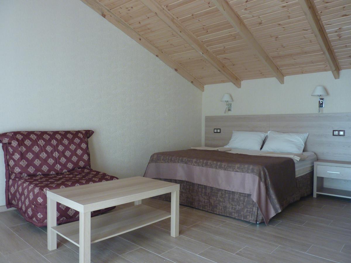 Guest House Letto Gagra Bagian luar foto