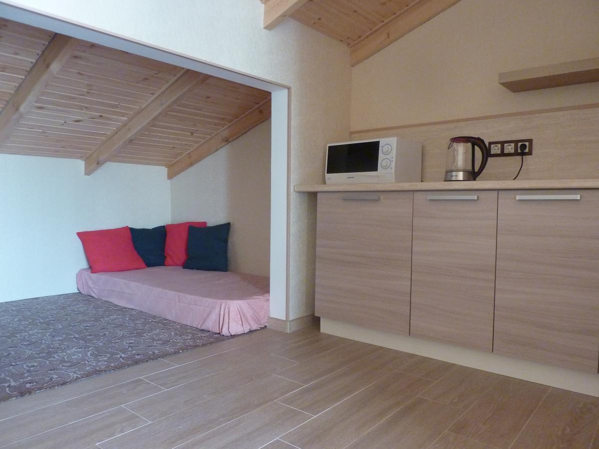 Guest House Letto Gagra Bagian luar foto