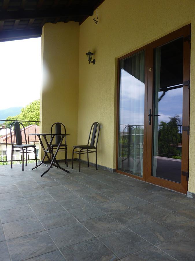 Guest House Letto Gagra Bagian luar foto