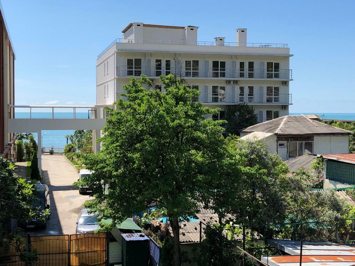 Guest House Letto Gagra Bagian luar foto