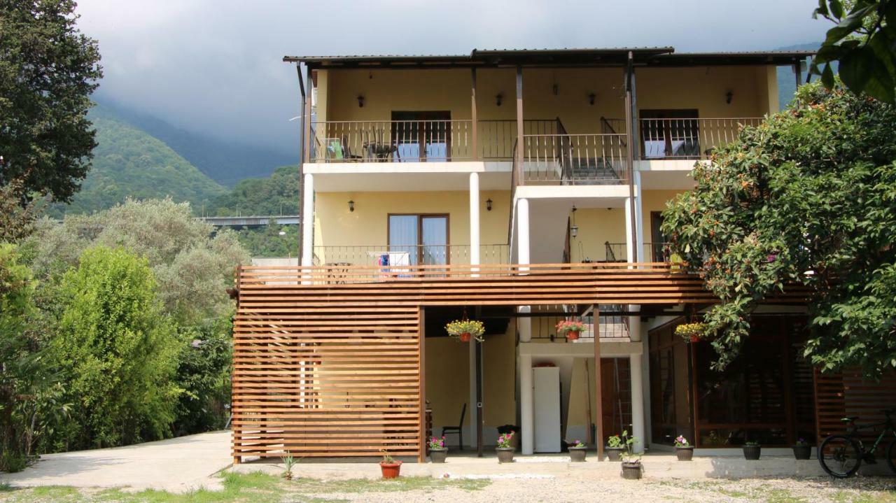 Guest House Letto Gagra Bagian luar foto