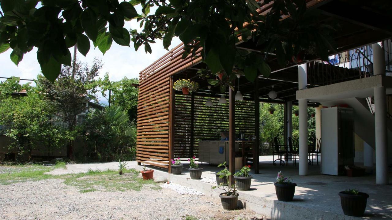 Guest House Letto Gagra Bagian luar foto