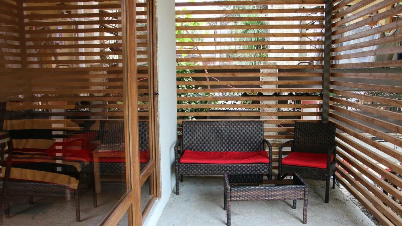 Guest House Letto Gagra Bagian luar foto